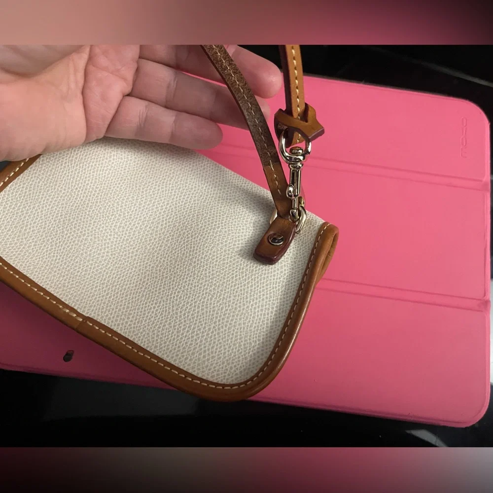 Dooney & Bourke White and Tan Clutch with Gold Accents NEW WITHOUT TAGS. - Picture 12 of 12